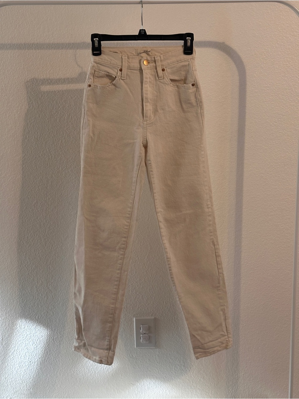 Universal Thread Women's Straight-Leg Jeans in Cream